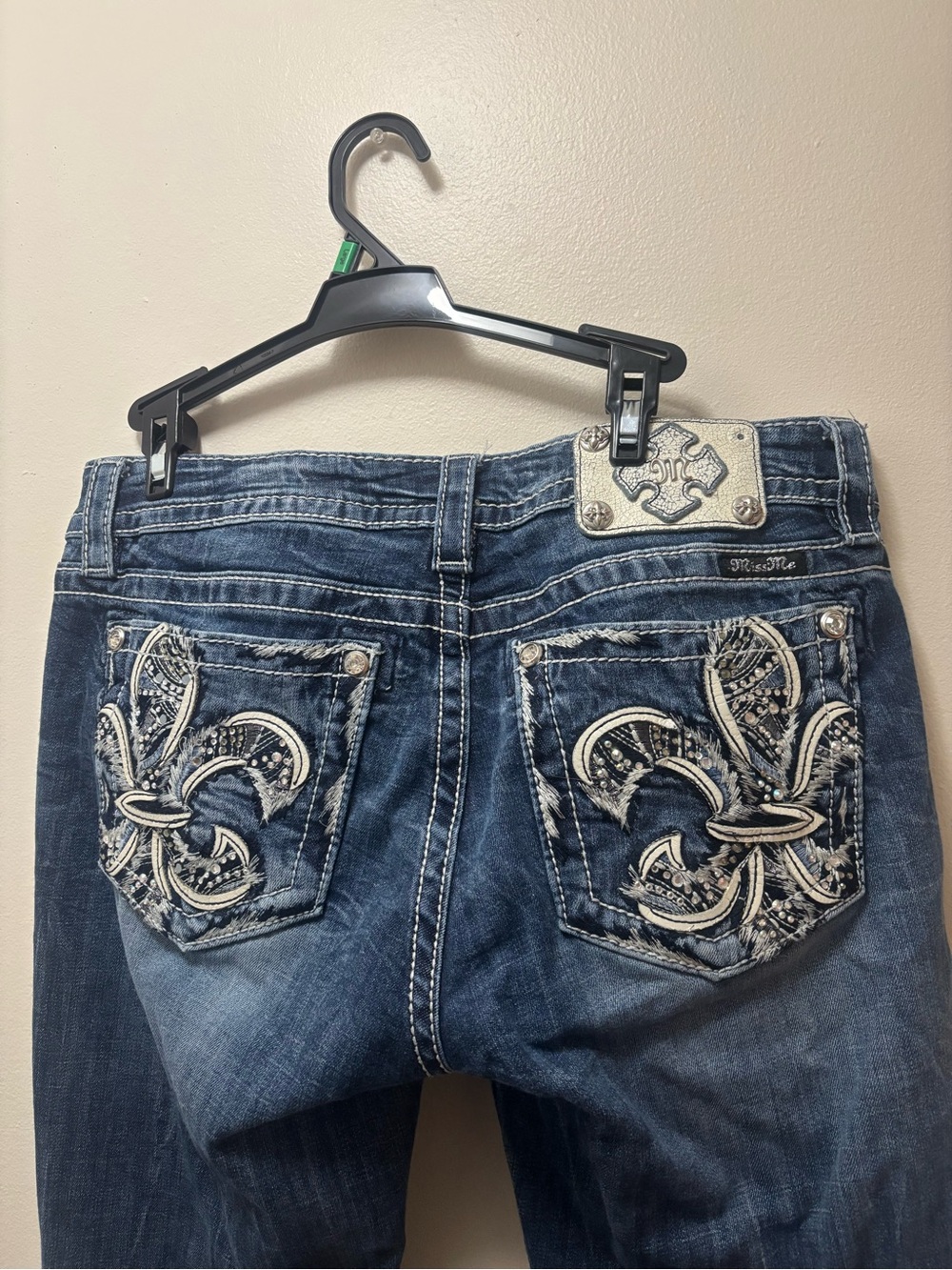 Miss Me y2k bootcut jeans vintage bedazzled embroidered embellished gem fleur